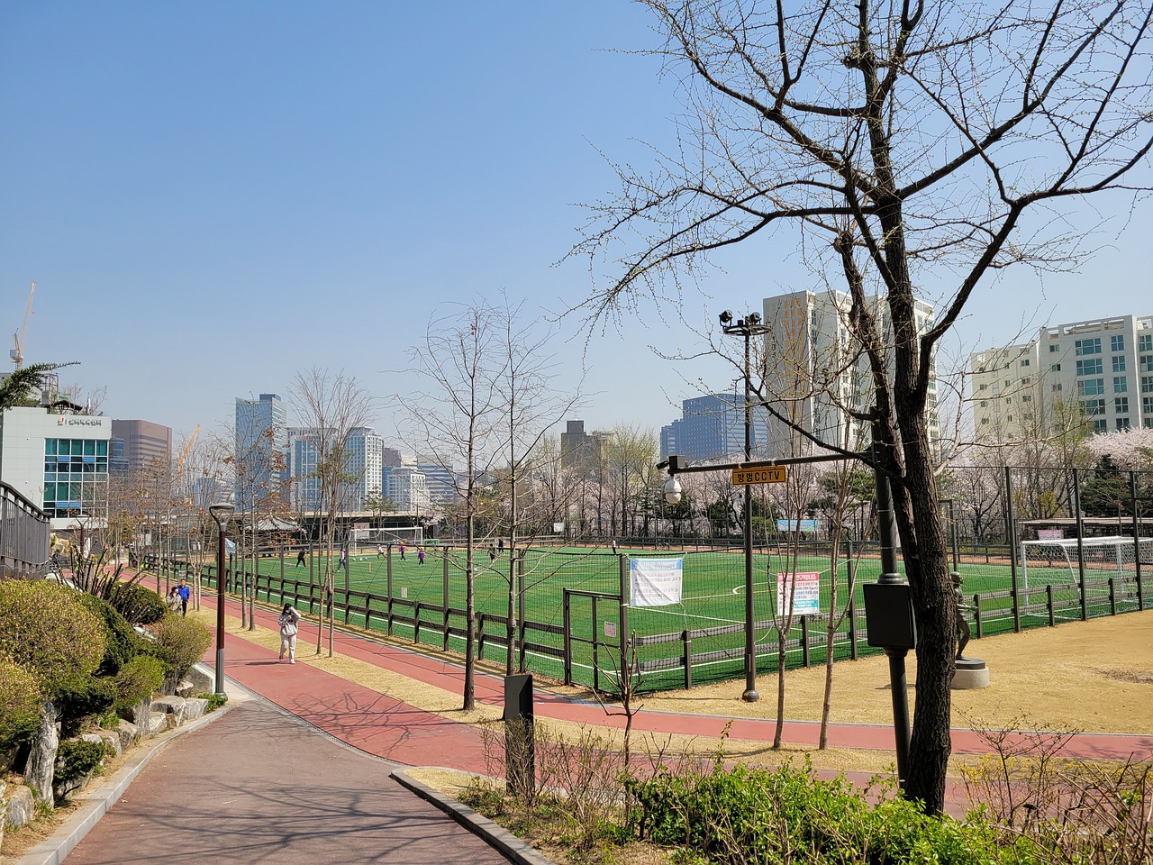 特别是在疫 特别是在疫